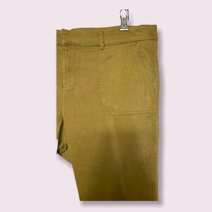 Old Navy Khaki pixie cut pants size 18